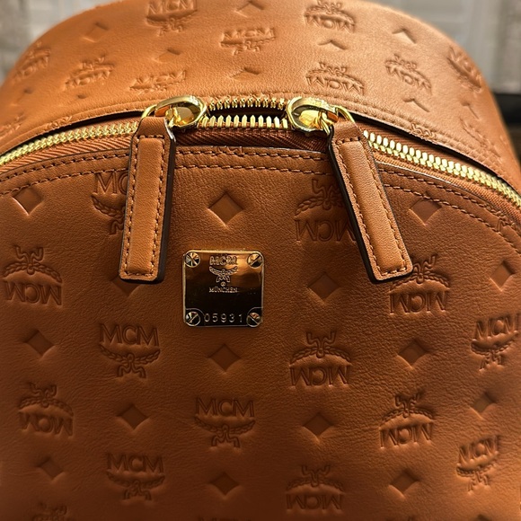 MCM large leather backpack *brand new* Great bag for anyone!!!! - Picture 7 of 13